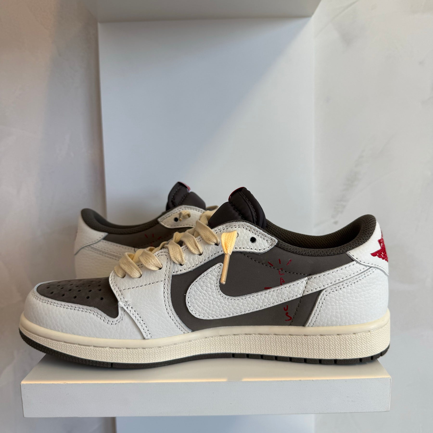 Jordan 1 Low Reverse Mocha Travis Scott (Pronta Entrega)